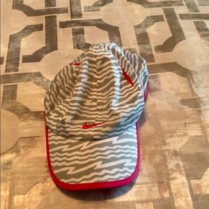 Nike Womena zebra hat. Never worn